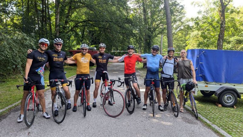 File:Satoshi freeathlon 2024 bitcoin bikers 5188249897646815154.jpg